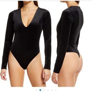 Good American Black Velvet Long Sleeve Plunge Bodysuit